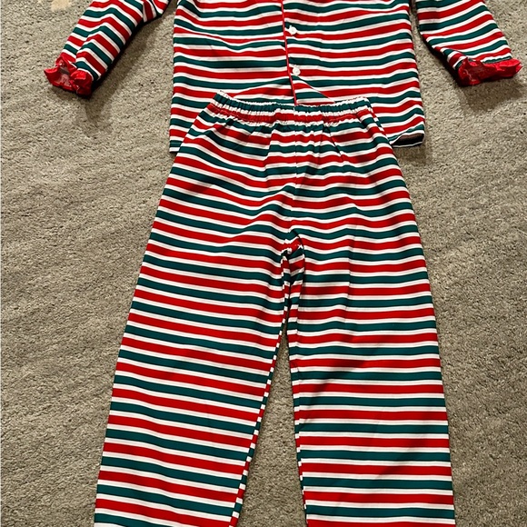BUNDLE Cecil & Lou NWOT Santa PJ sets Boy 7 Girls 5 - Picture 8 of 10